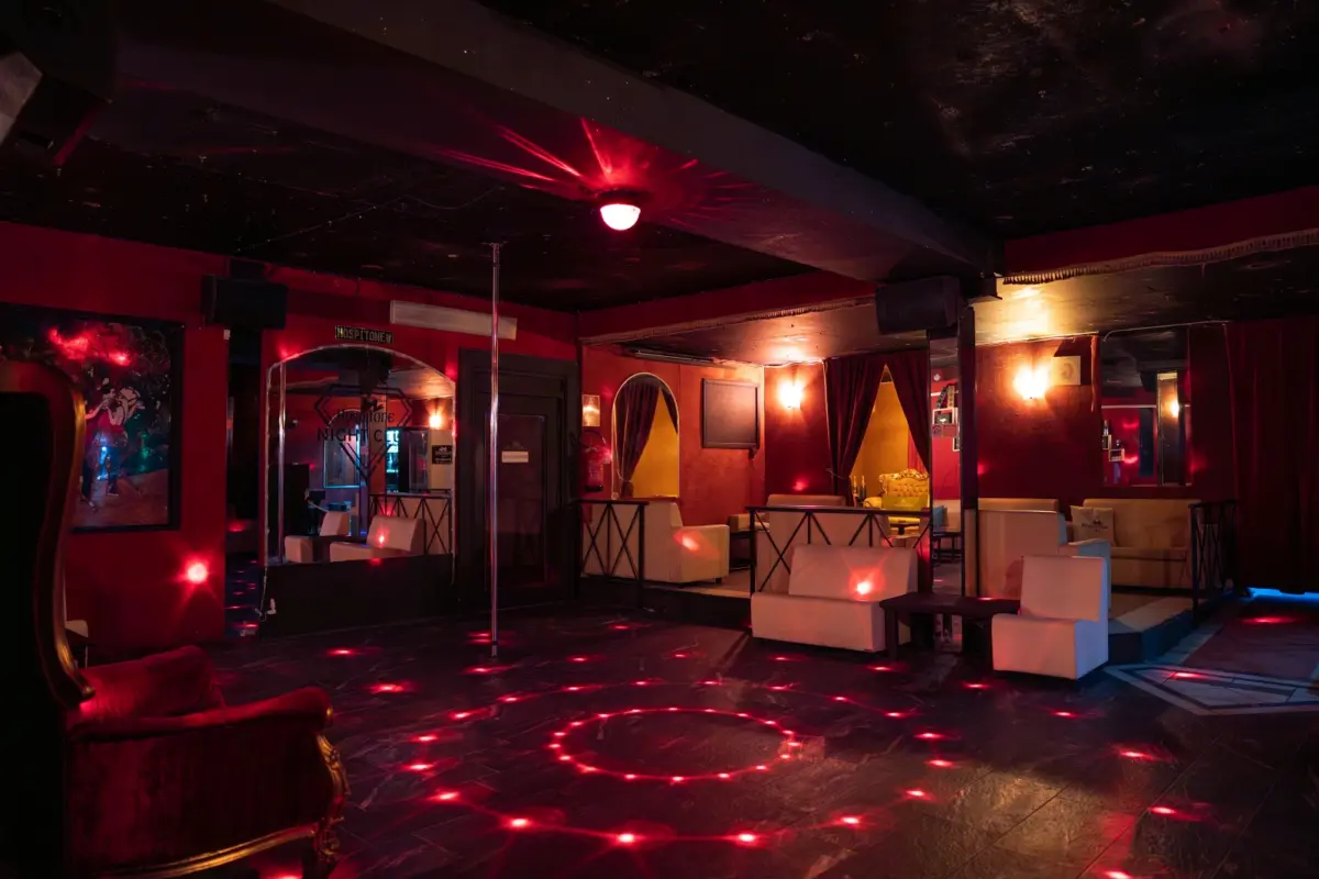 bucket 252bc24c9 night club olbia 010 hospitone 1