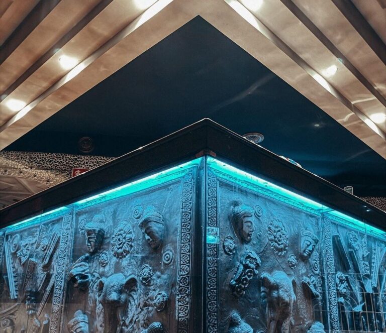 bucket 3fc44078c r36b JOSEPHINE Night Club music hall design 2025 06 1 768x663