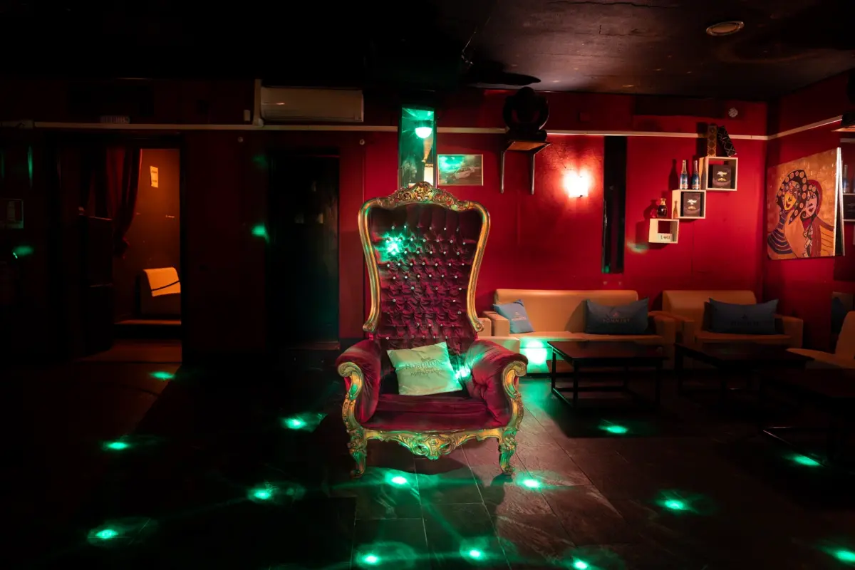 bucket 43e3d4eb4 night club olbia 016 hospitone