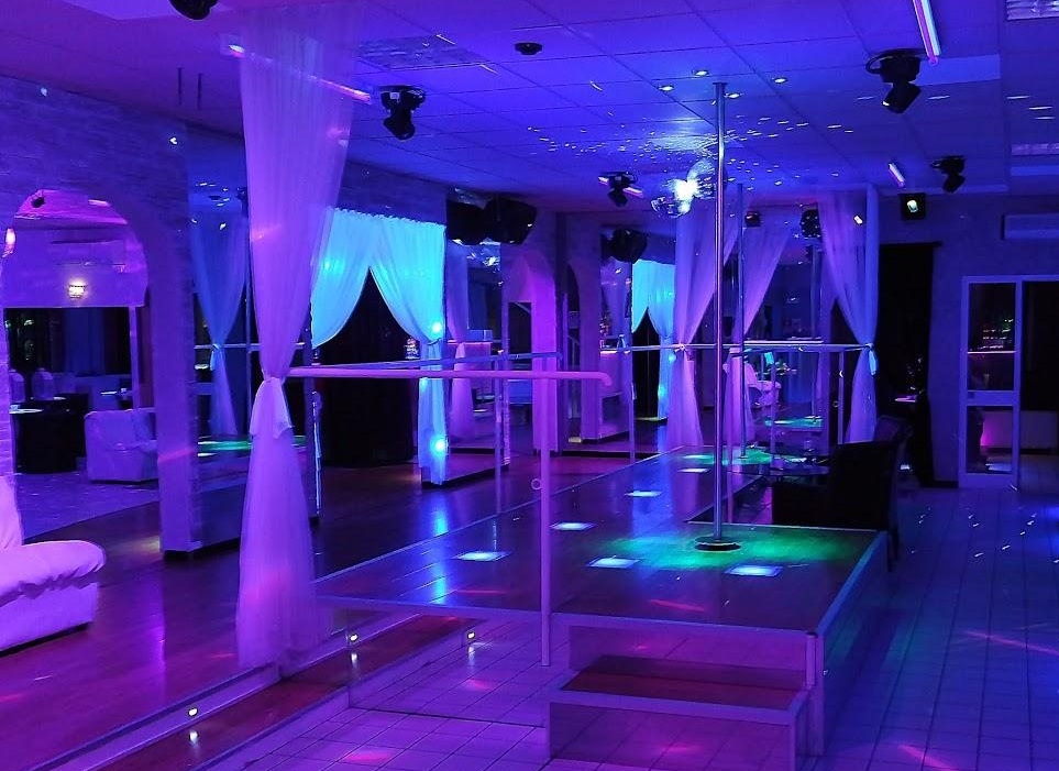 bucket a680540d8 r3aa Cenerentola Club photo 2021 08 25447